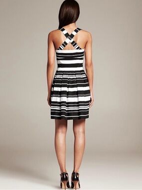 Banana Republic Pleated Fit & Flare Black & White Stripe Dress size 4